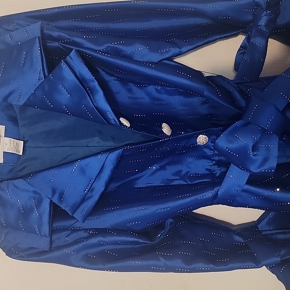 Chancele Cape/Dress - Picture 2 of 10